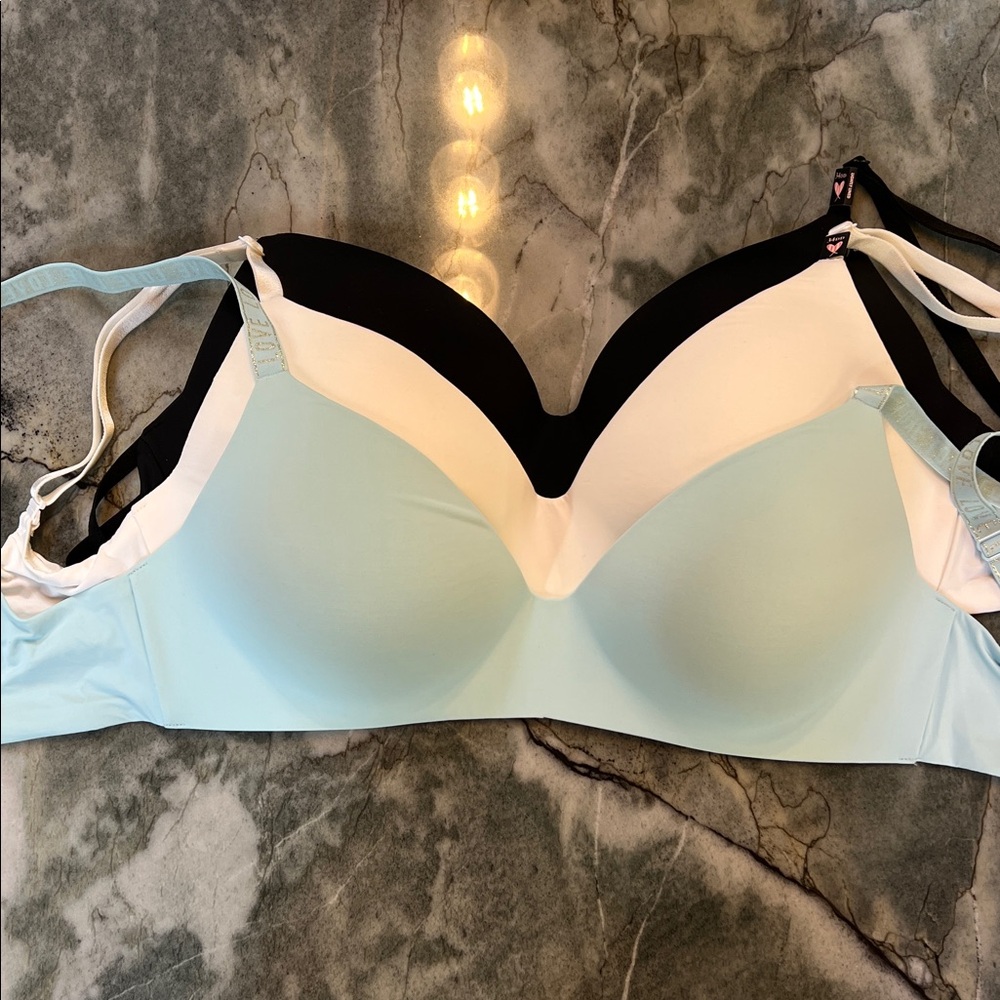Victoria's Secret Black, White and Light Blue Bra Set Size 34DD